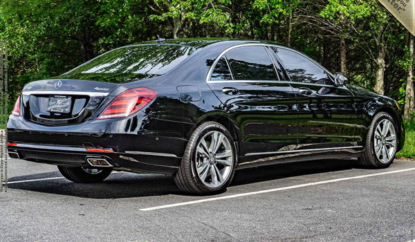 Armoured Mercedes-Benz S560 back view