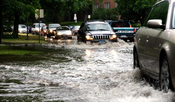 Top Reasons Why Most Cars are unable to drive through a flood