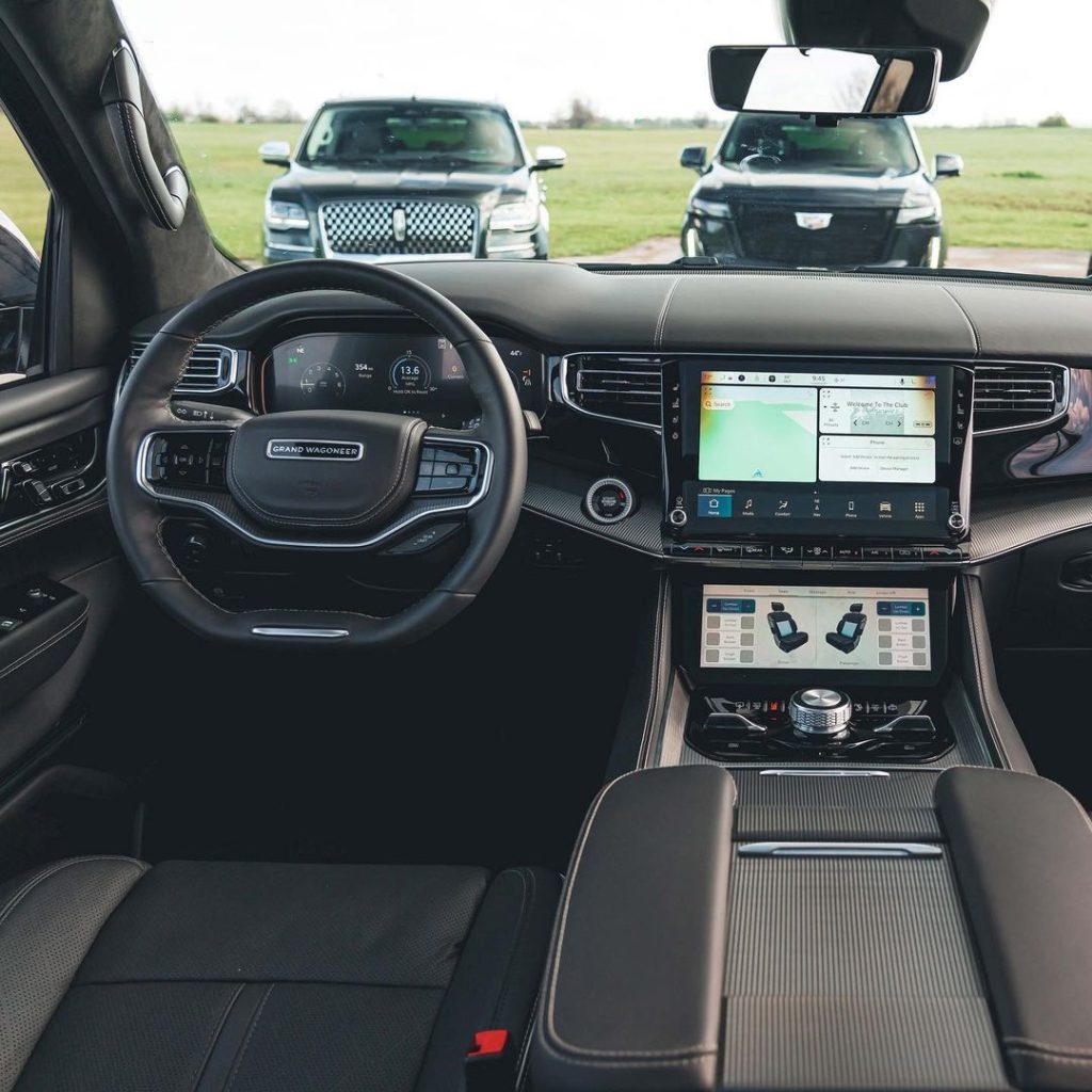 2022 Jeep Grand Wagoneer interior