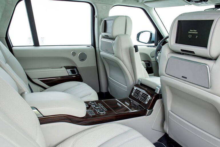 Interior of the 2015 Range Rover