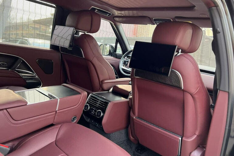 2023 Land Rover Range Rover Autobiography interior