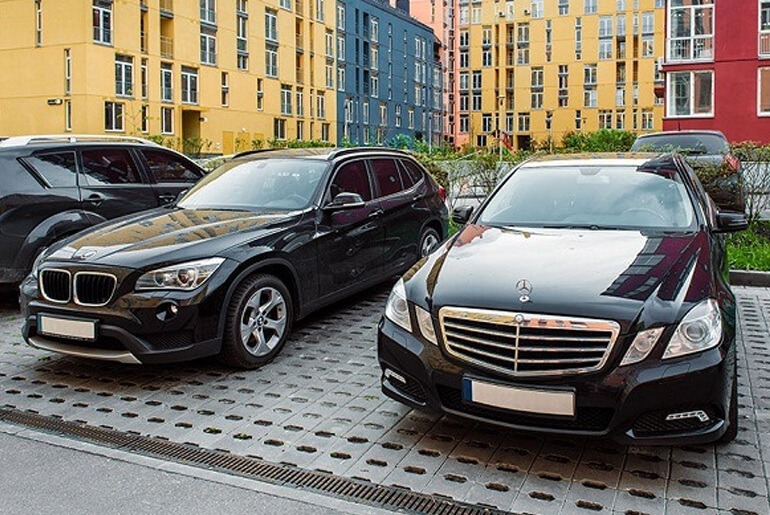 Car Experts Say The Mercedes Benz And BMW Are Not The Best Luxury Cars