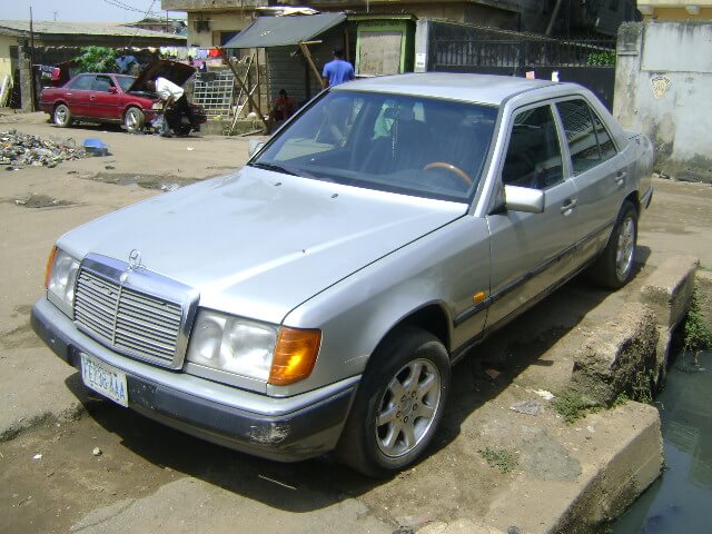 Mercedes Benz 200E 1982