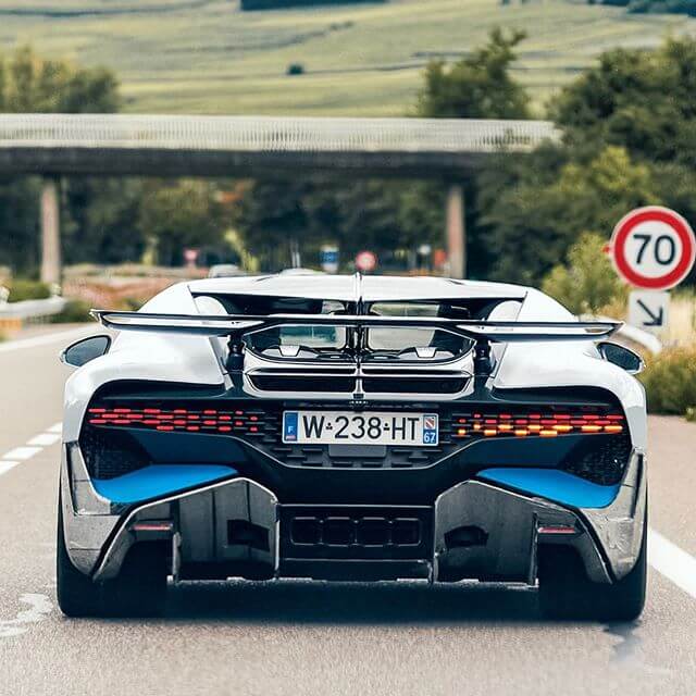 Bugatti Divo backview