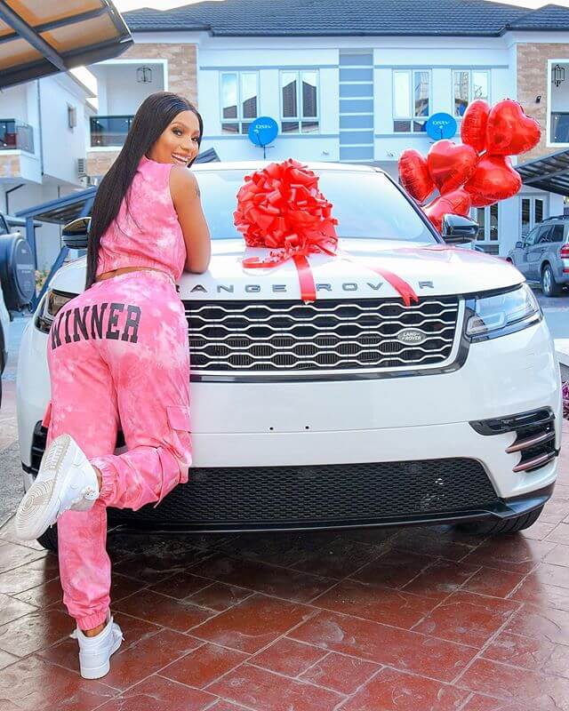 Mercy Eke Range Rover Velar