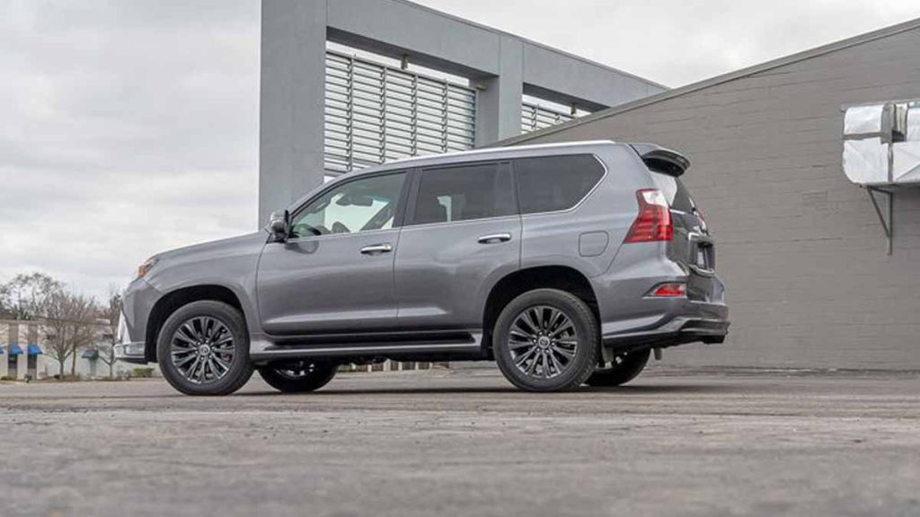 2020 Lexus GX460 sideview