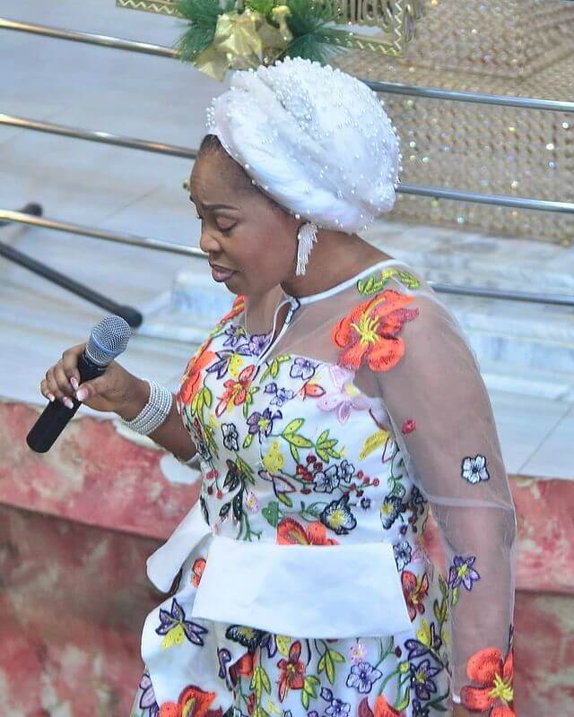 Tope Alabi profile