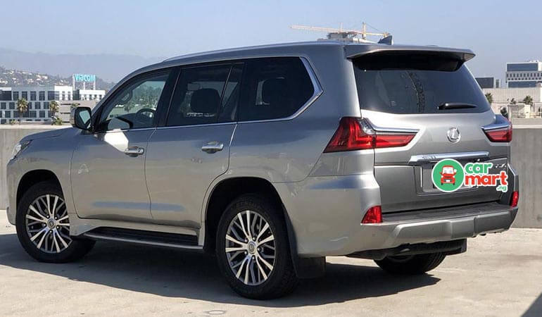 2019 Lexus LX 570 side view