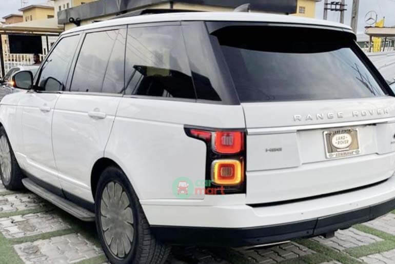 2018 Range Rover Vogue back view