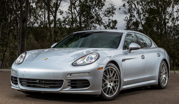 2016 Porsche Panamera