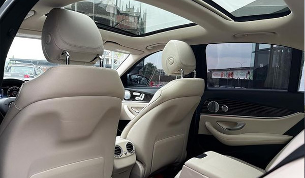 2018 Mercedes Benz E400 Interior