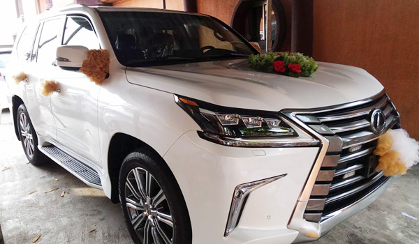 Lexus LX 570 wedding