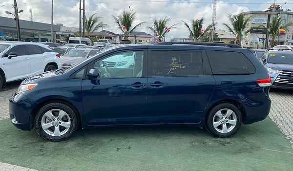 2012 Toyota Sienna Performance 