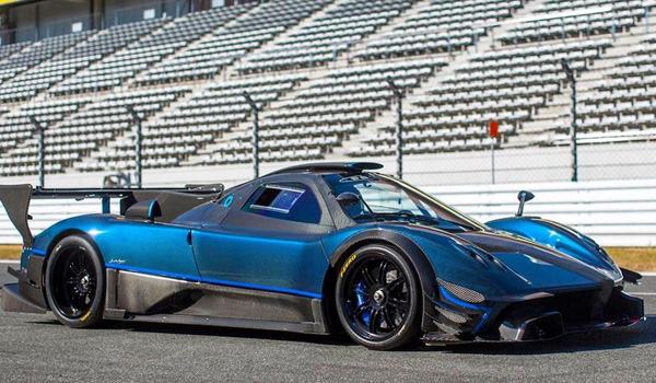 pagani huayra tricolore