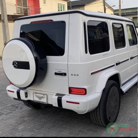 2020 Mercedes Benz G63 back view