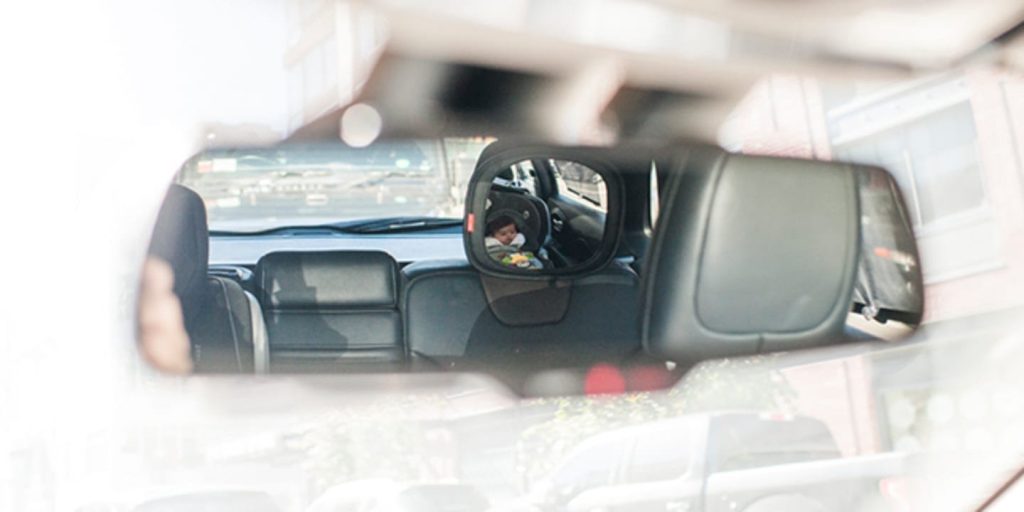 Back seat mirror helps to see the baby from the rearview 