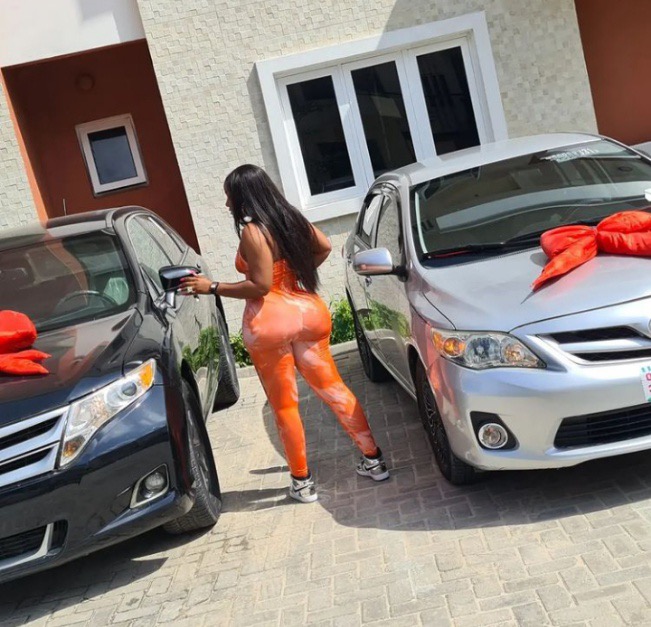 Dj pretty play and her new cars