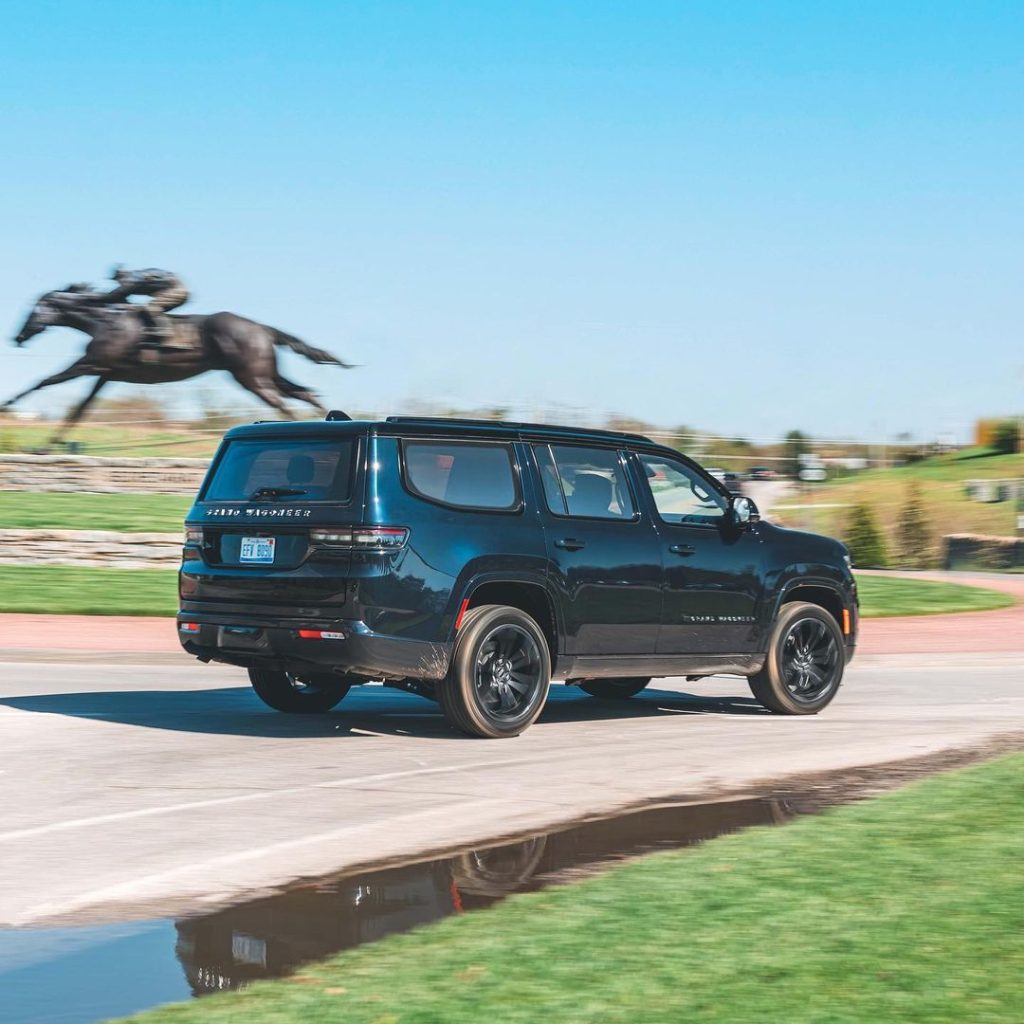 2022 Jeep Grand Wagoneer