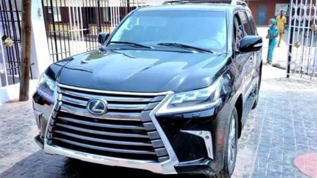 Atiku Lexus 570