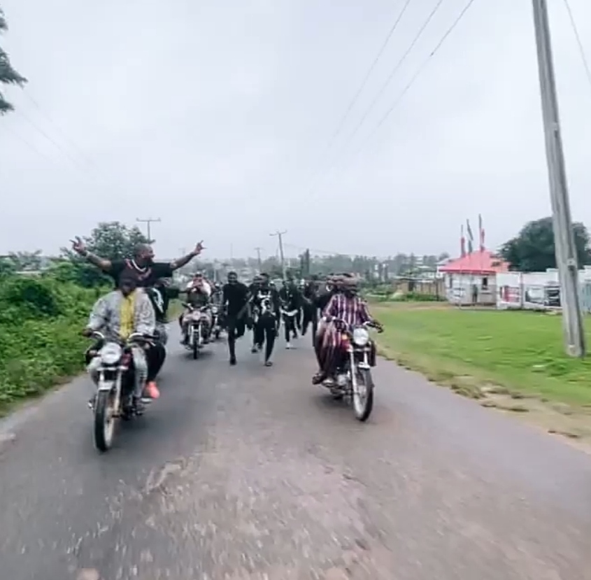 Davido Rides On Bike To Celebrate Adelekes