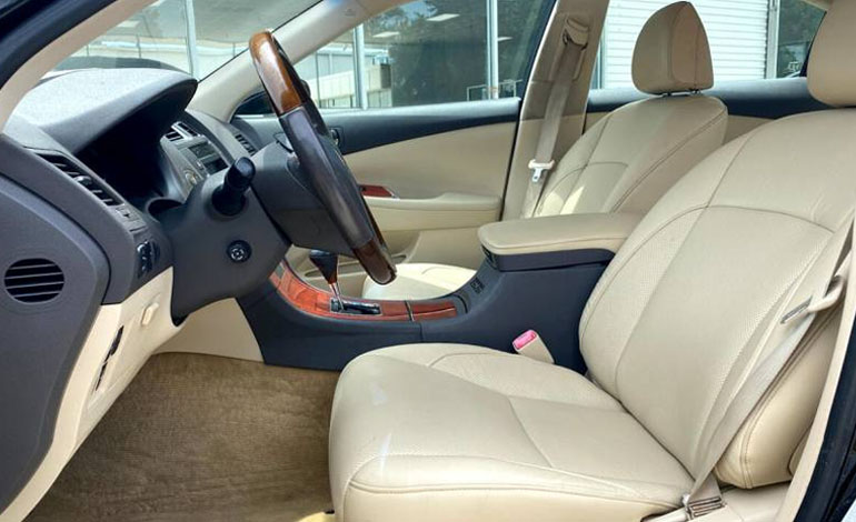 2011 Lexus ES 350  - interior