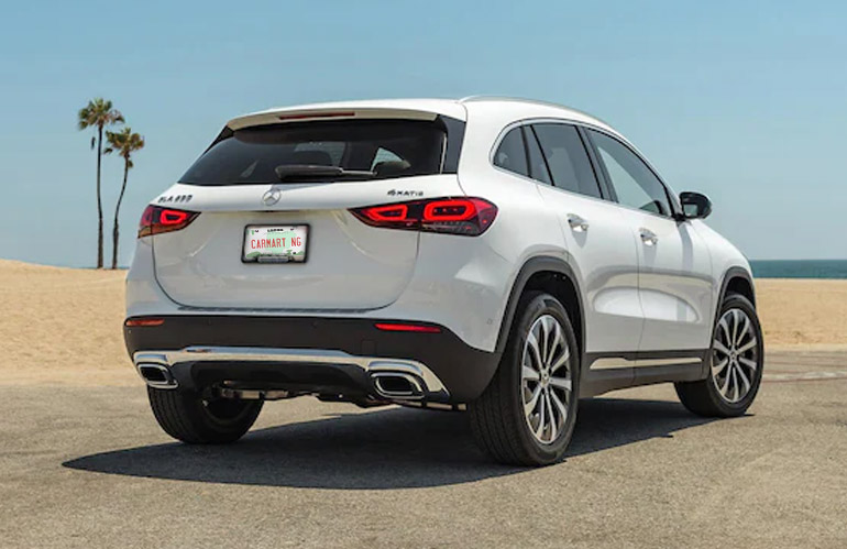 2022 Mercedes-Benz GLA-Class back view