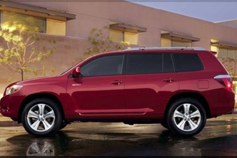 2008 Toyota Highlander side view