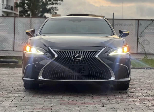 Tokunbo 2019 Lexus ES350