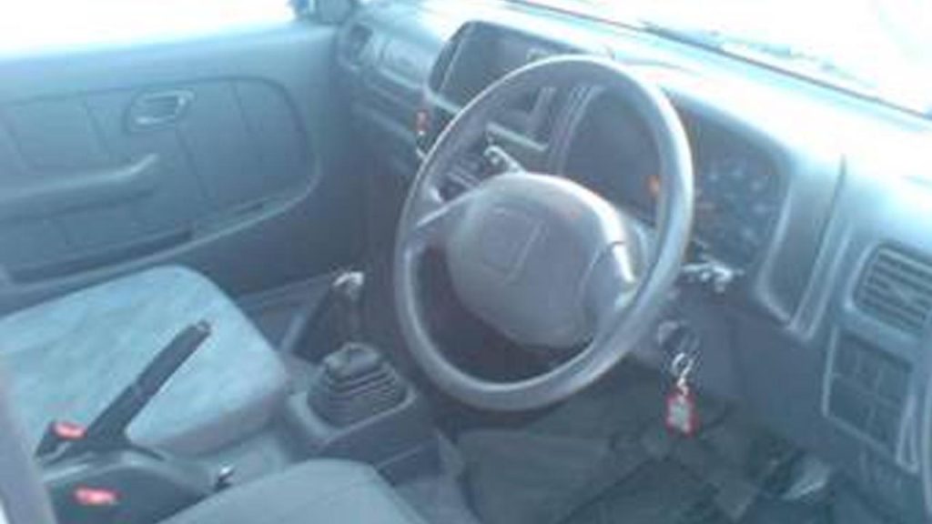 2004 Suzuki Every interior