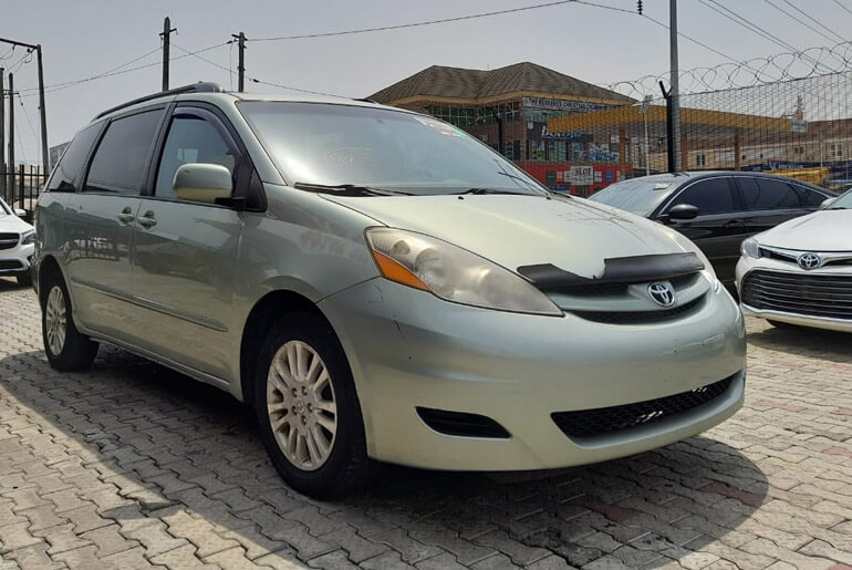 2010 Toyota Sienna