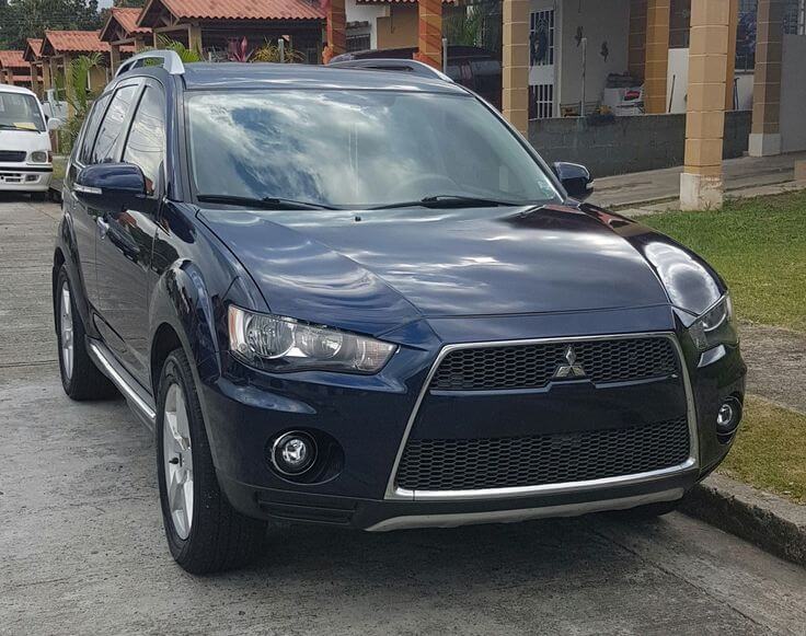 2011 4th generation Mitsubishi Outlander