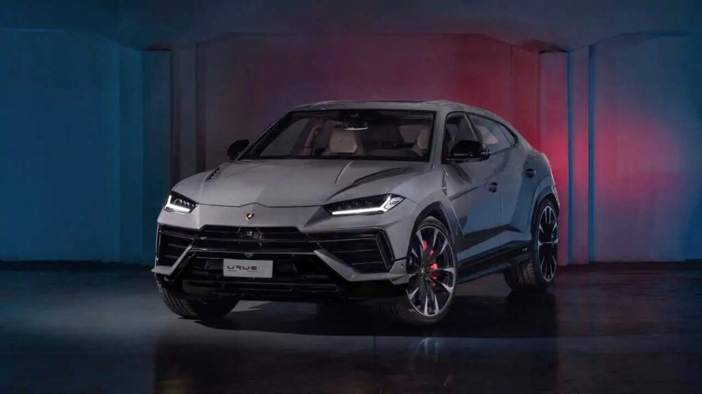 New Lamborghini Urus S