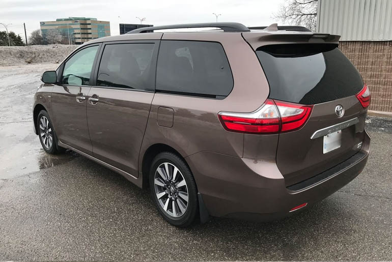 Should I Buy The 2018 Toyota Sienna