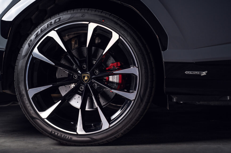 New Lamborghini Urus S Wheel