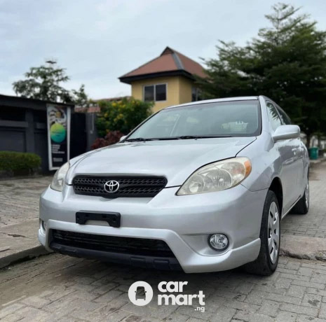 2007 Toyota Matrix XR sport front view