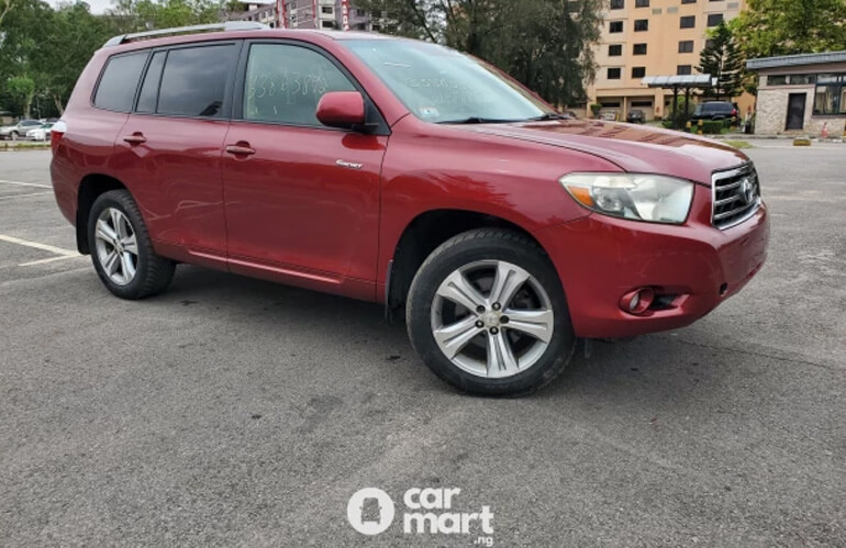 2008 Toyota Highlander sport
