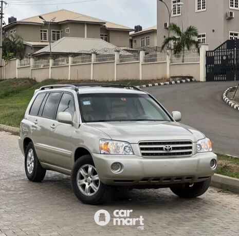 Tokunbo 2005 Toyota Highlander
