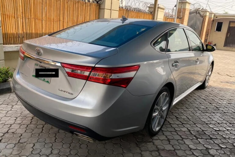 2014 Toyota Avalon back view