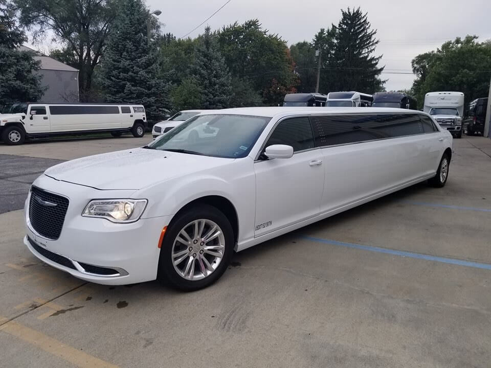 Chrysler 300 Stretch Limo