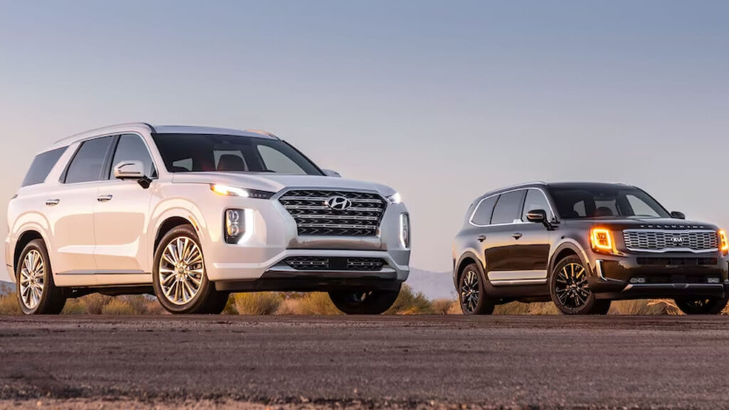 2020 Hyundai Palisade or the 2020 Kia Telluride