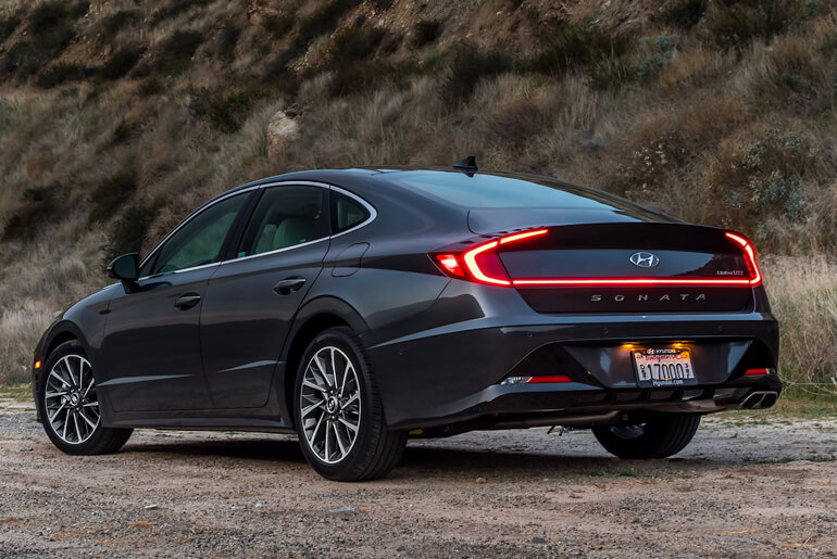 2020 hyundai sonata back view