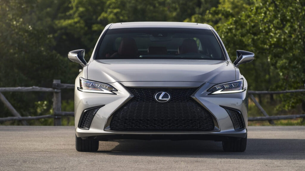 2024 Lexus Es Front view