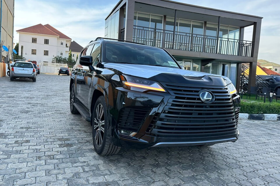 2023 LEXUS LX 600