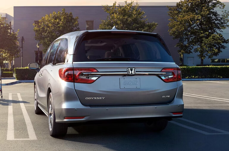 2024 Honda Odyssey BACK VIEW