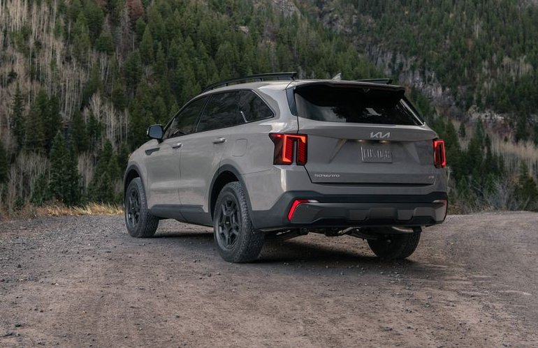 2024 Kia Sorento back view