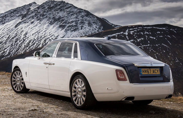 2021 Rolls Royce Phantom back view