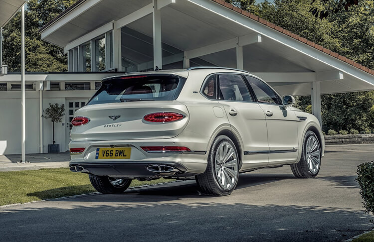 2022 Bentley Bentayga back view