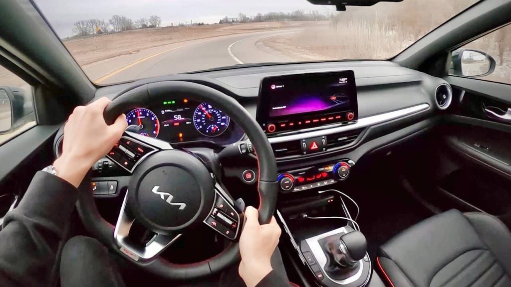 2023 Kia Forte interior