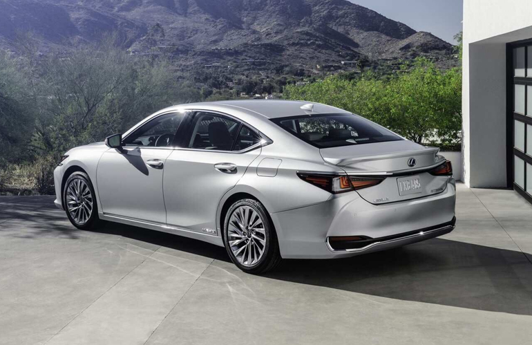 2024 Lexus ES Back view