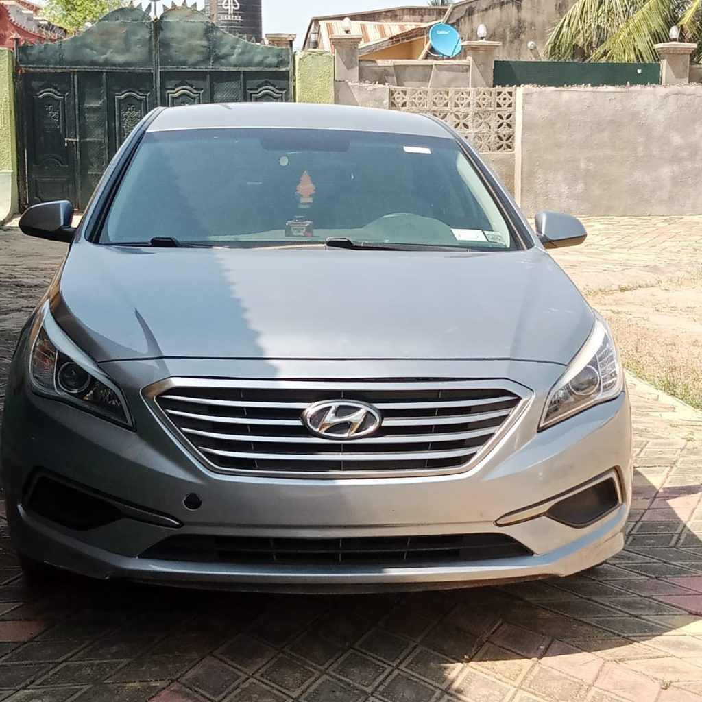 About the 2015 Hyundai Sonata, he gifted his mother 